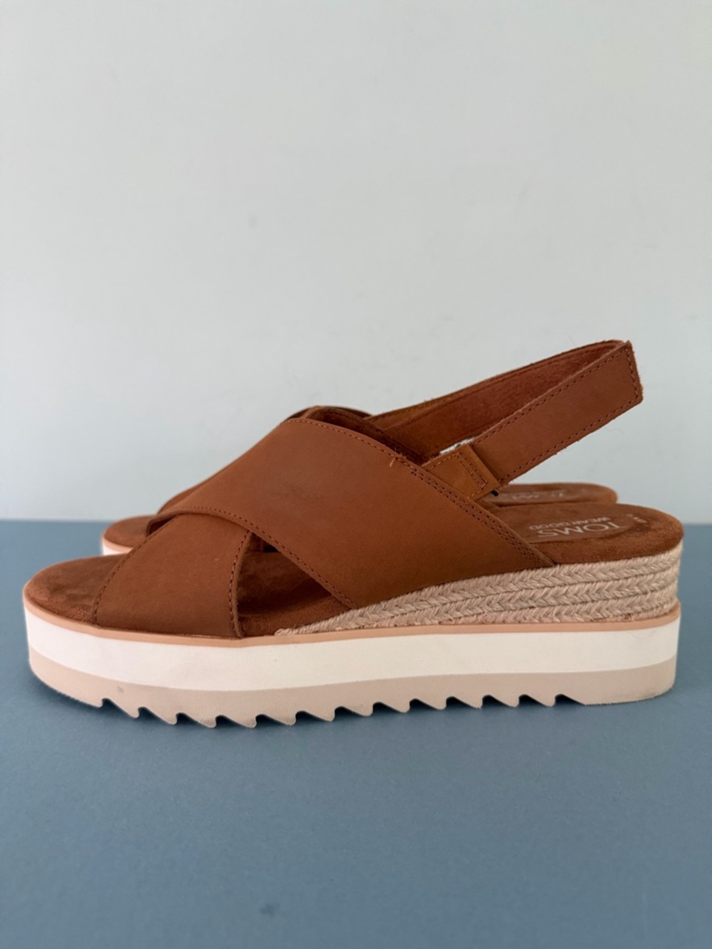 TOMS Diana Crisscross Brown Sugar Leather Jute Wrapped Platform Wedge Sandals - Picture 6 of 10